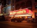 McDonalds als Theatereingang